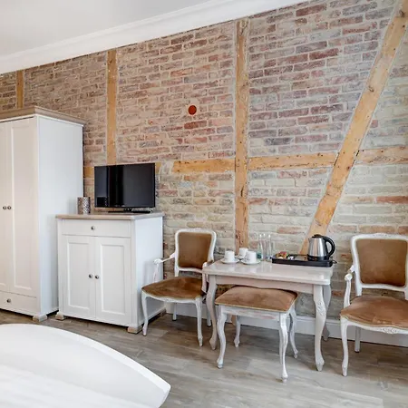 Dwie Wieze בית הארחה