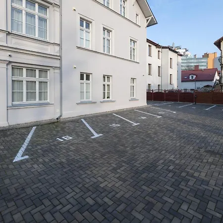 Dwie Wieze בית הארחה